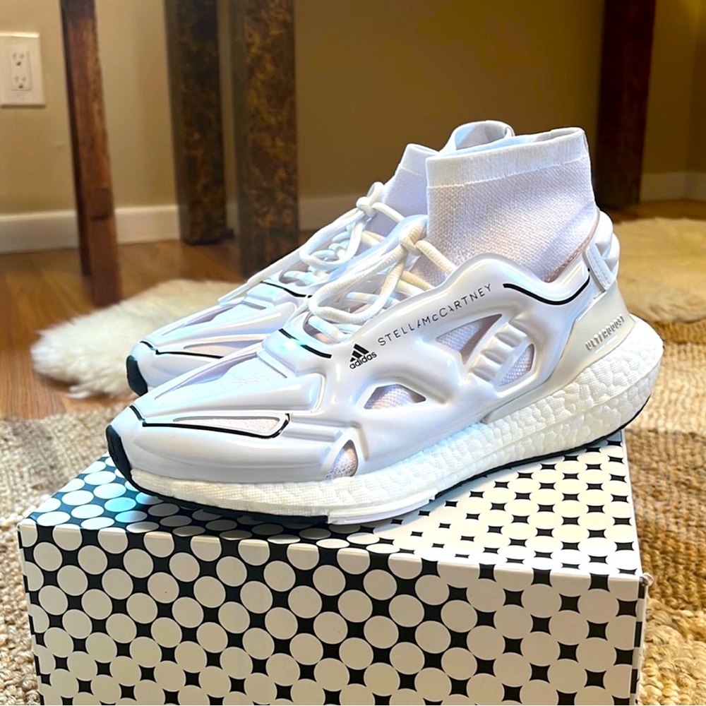 BWT Adidas x Stella McCartney Ultraboost 22 Elevate